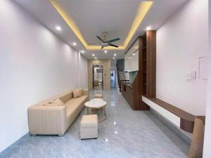 TRUNG TÂM VĂN PHÚ - NỘI THẤT ĐẸP - Ô TÔ ĐỖ CỔNG 33 m2 8x tỷ