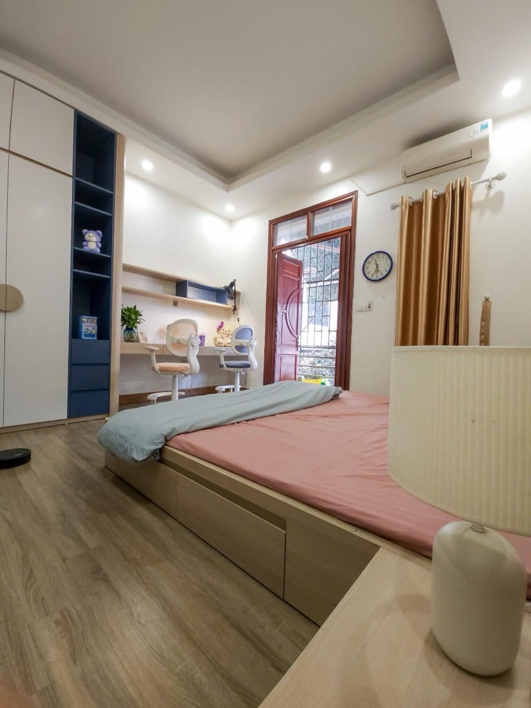 Siêu phẩm phố Lụa Hà Đông 33m 5 tầng MT 4m 7.3 tỷ