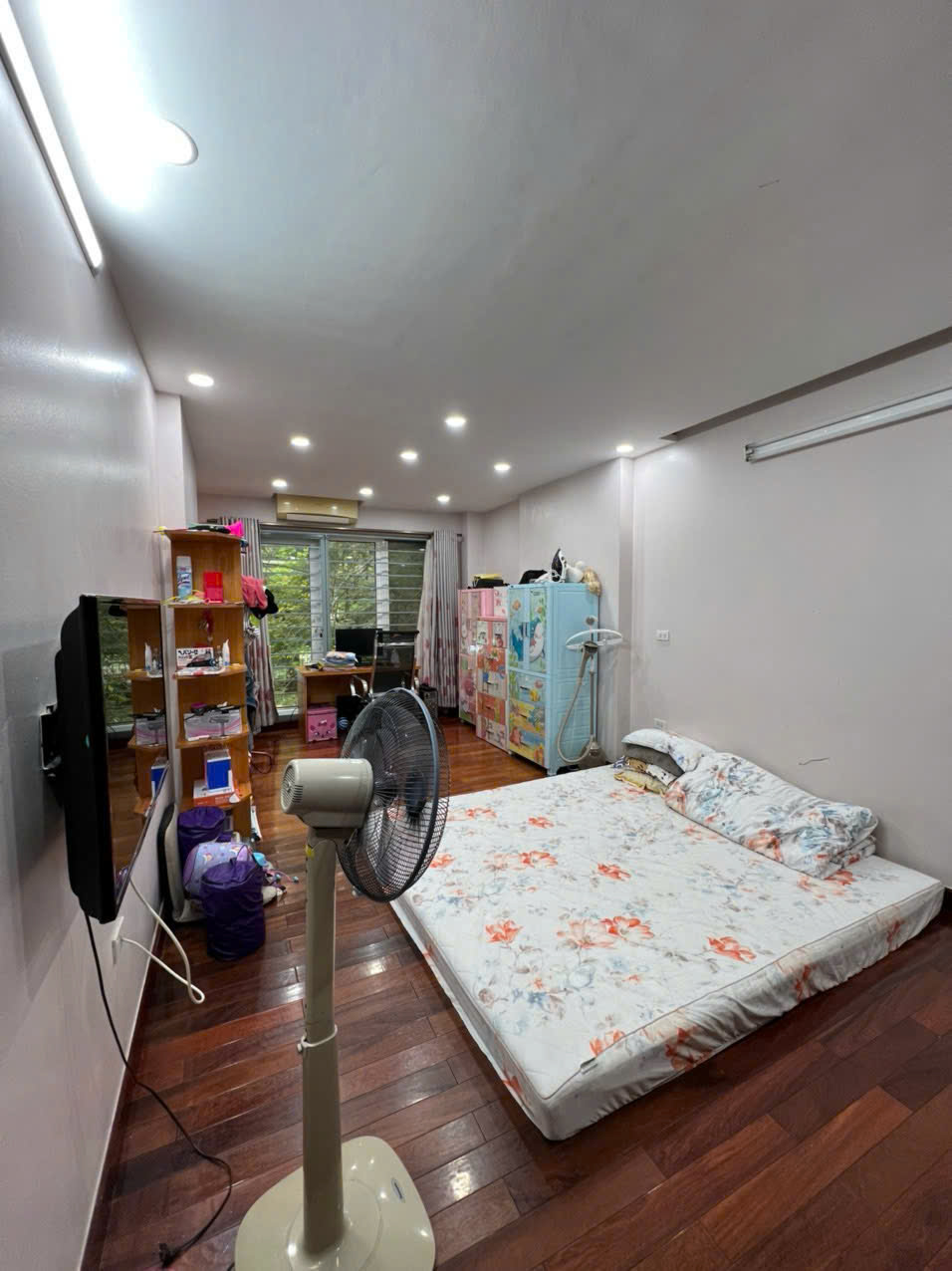 NHÀ ĐẸP KHÁCH VỀ Ở NGAY Ô TÔ NHỎ ĐỖ CỬA - NỘI THẤT CƠ BẢN -RA MẶT PHỐ HOÀNG CÔNG CHẤT RẤT GẦN- NHÀ DÂN XÂY, HÀNG XÓM VỚI GOLDMAX