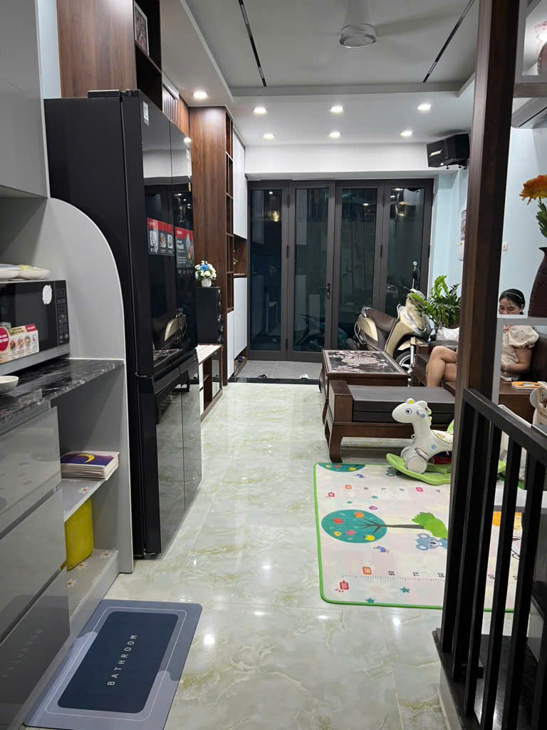 Nhà dân xây tâm huyết, ngõ thông, full nội thất đẹp tại Vũ Xuân Thiều