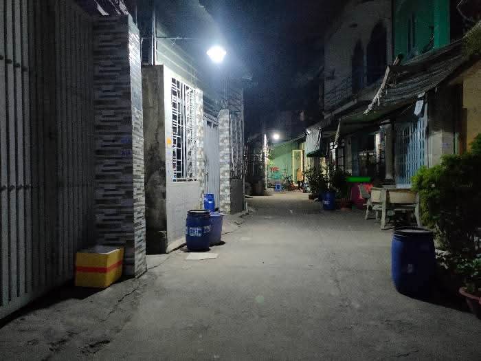 Bán nhà Hà Huy Giáp Quận 12, ngay Cao Đẳng Điện Lực, HXH sát mặt tiền