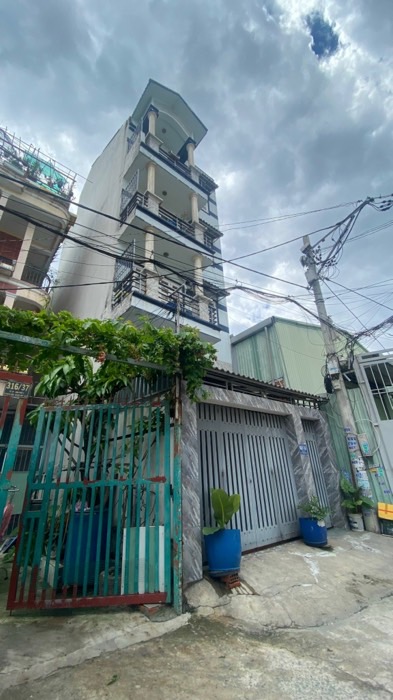 Bán nhà Hà Huy Giáp Quận 12, ngay Cao Đẳng Điện Lực, HXH sát mặt tiền