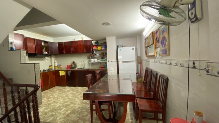 Bán nhà Hà Huy Giáp Quận 12, ngay Cao Đẳng Điện Lực, HXH sát mặt tiền
