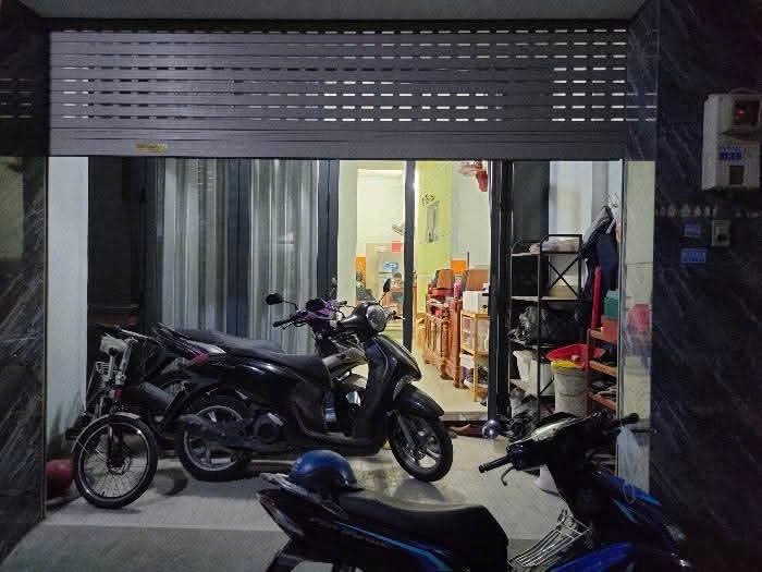 Nha bán Tân Thới Nhất 1, mặt tiền ngang hơn 5m hiếm, HXH đậu trước cửa