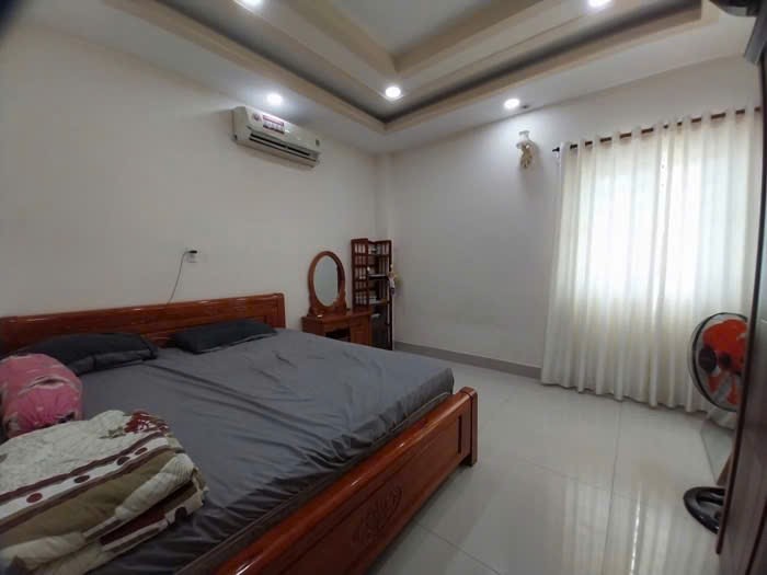 KDC kinh doanh sầm uất, vị trí rất đẹp, kết Hiệp Thành City
