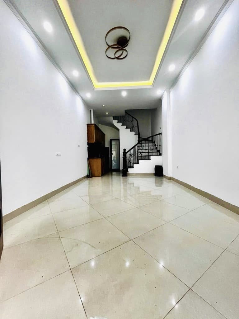 BÁN NHÀ GIA THỤY -35M2-OTO QUA CỬA CHỈ 5,5 TỶ TL