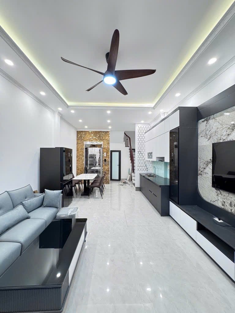 BÁN NHÀ CỔ LINH-40M2-OTO QUA CỬA-Ở CỰC SƯỚNG CHỈ 7 TỶ TL