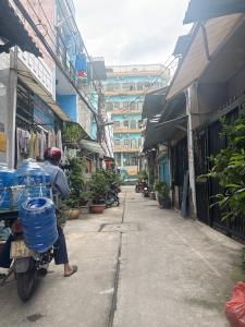 NHÀ SÁT SÂN BAY - DI CHUYỂN 5 PHÚT - TIỆN ÍCH ĐẦY ĐỦ - NHỈNH 6 TỶ