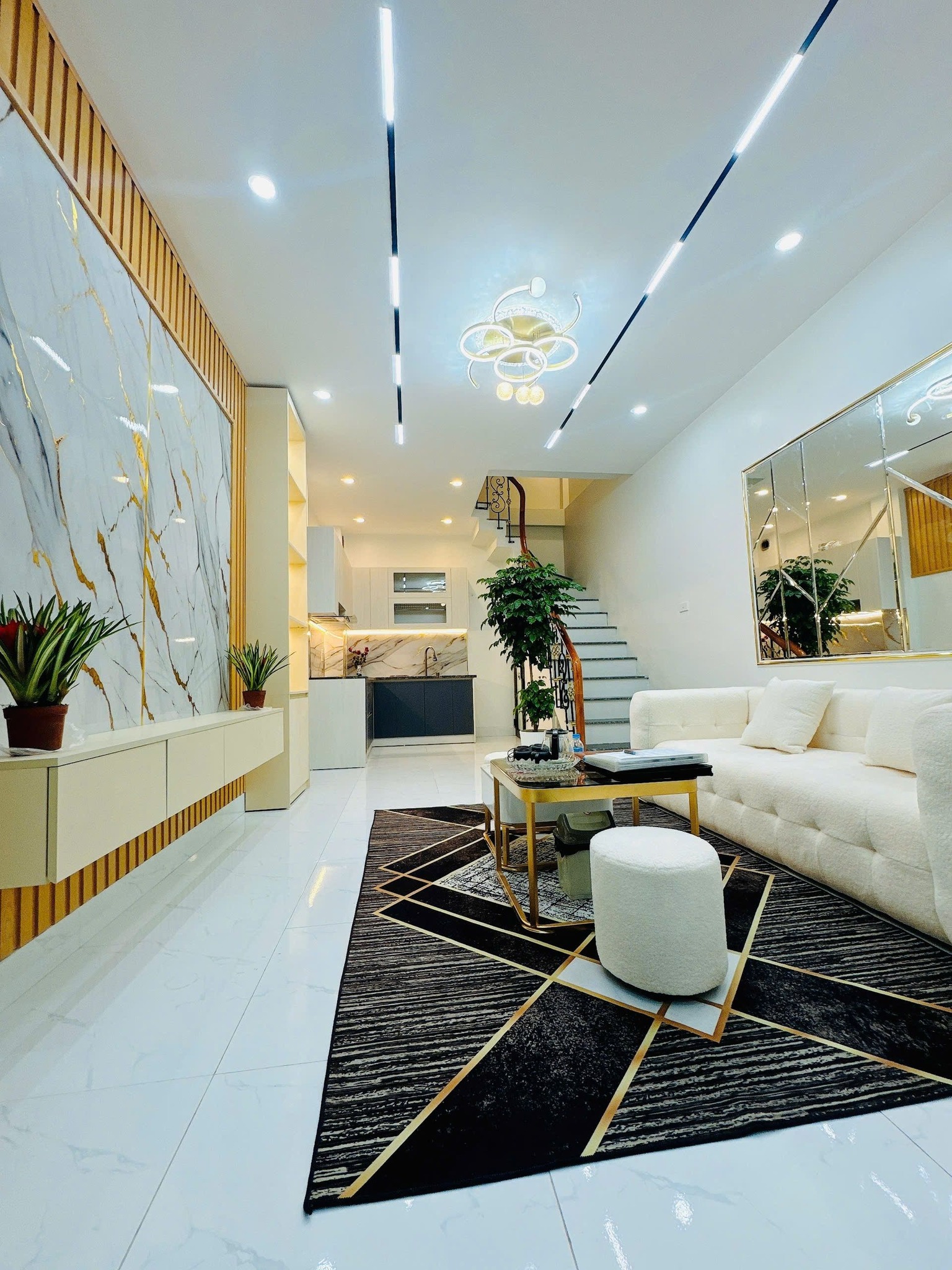 Bán nhà Kiến Hưng, Hà Đông, mặt tiền 8m, vị trí siêu đẹp