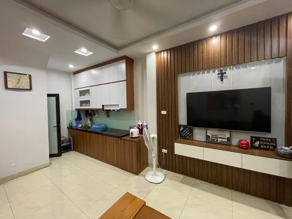NHÀ MỚI TINH ĐANG XÂY SẮP HOÀN THIỆN, 30M, 5 TẦNG, MẶT TIỀN 5M