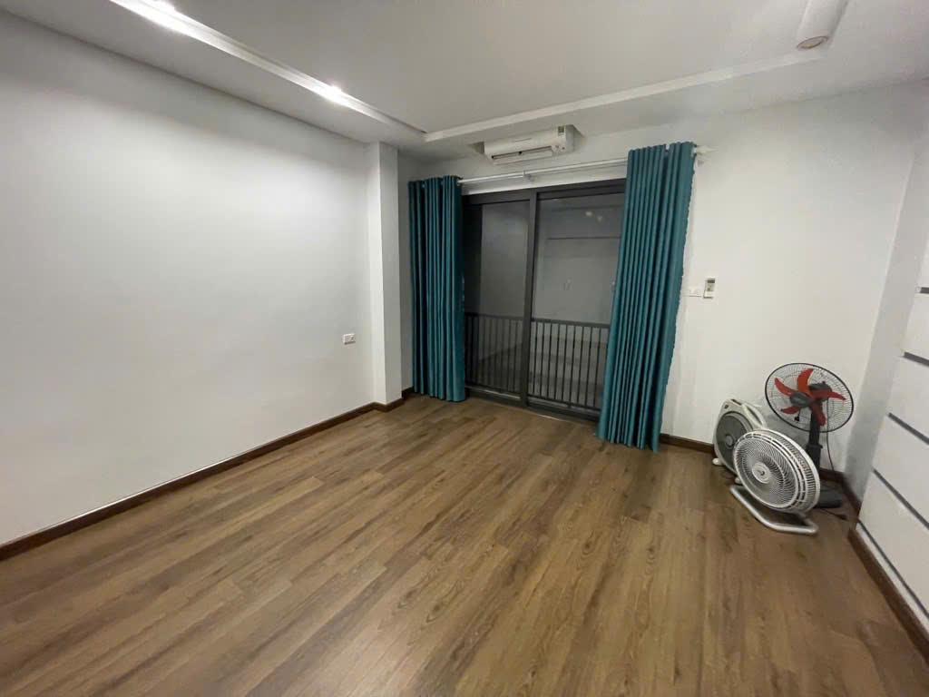 NHÀ MỚI TINH ĐANG XÂY SẮP HOÀN THIỆN, 30M, 5 TẦNG, MẶT TIỀN 5M