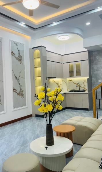 ĐIỆN BIÊN PHỦ, QUẬN 10 - NHÀ MỚI VÀO Ở NGAY -  - DTST 100M2 - 3 TẦNG BTCT - CHỈ 6.9 TỶ TL