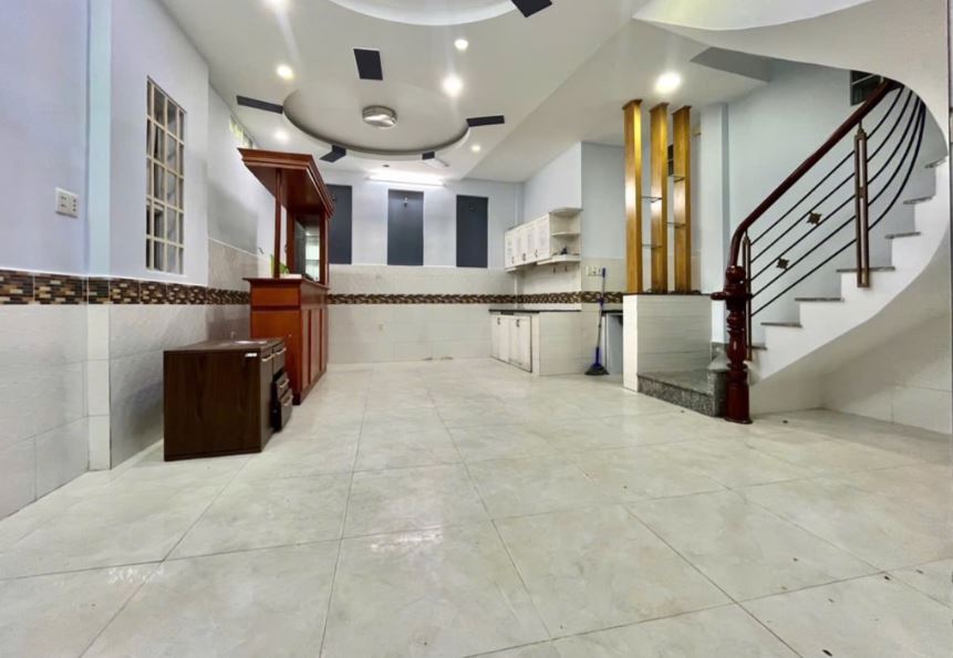 PHAN ĐĂNG LƯU , PHÚ NHUẬN - HẺM XE HƠI LÔ GÓC, LÔ GÓC 3 MẶT THOÁNG  - 39M2 - 4 TẦNG BTCT - NHỈNH 7