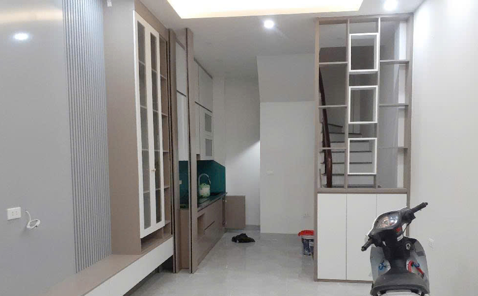 Nhà mới phố Nguyễn Khánh Toàn, Cầu Giấy, Hà Nội. 5 tầng 35m2, full nội thất, giá 9.5 tỷ.