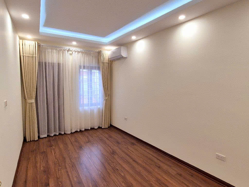 NHÀ ĐẸP TRUNG KÍNH CẦU GIẤY-NGÕ THÔNG- KINH DOANH DÒNG TIỀN 400TR. 51M2-5 TẦNG- GIÁ 9,3 TỶ