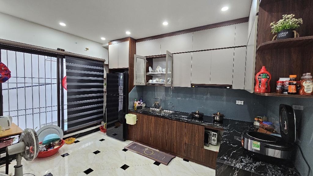 Bán nhà Trần Phú Hà đông 35m2, 4 Tầng, 4 Phòng Ngủ Lô Góc Thoáng 4 tỷ