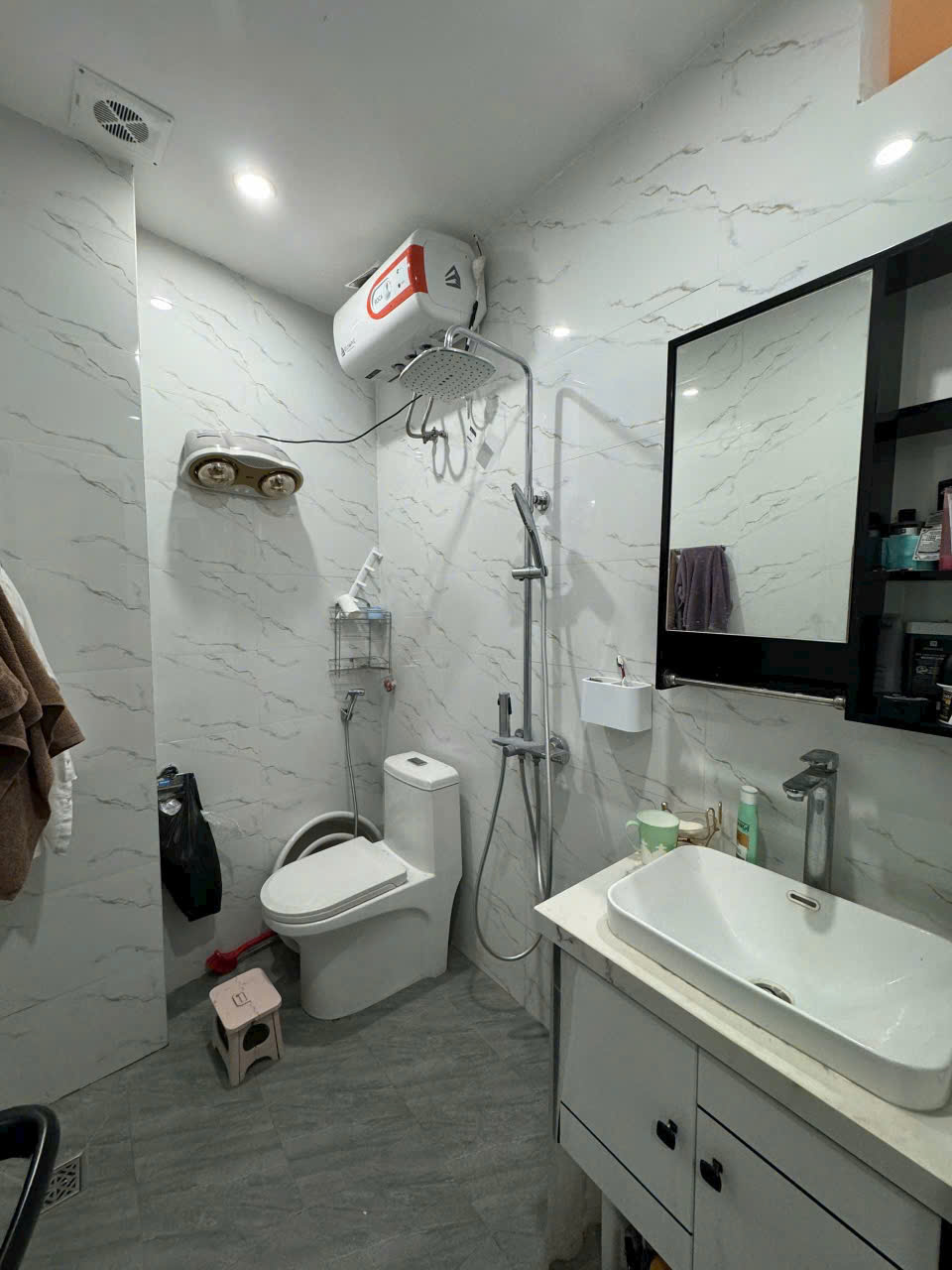 NHÀ MỚI Ở LUÔN 4 TẦNG 4 NGỦ , NGÕ THÔNG