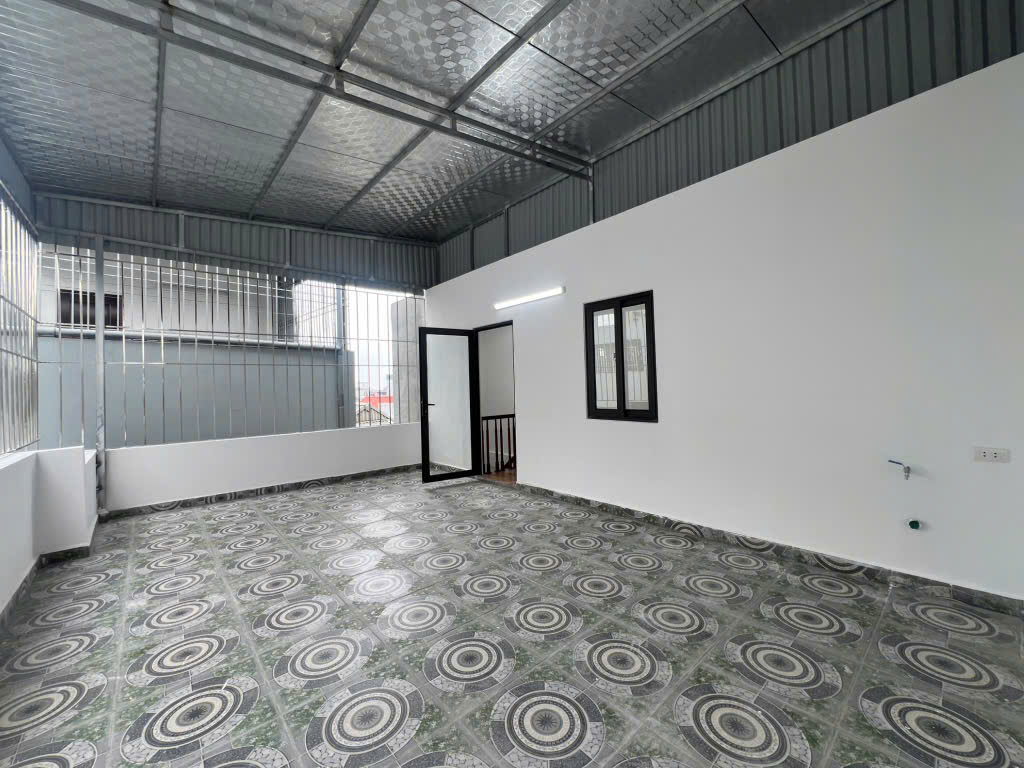 BÁN NHÀ MỚI XÂY 5 TẦNG – 40M2 – CỔ LINH – THẠCH BÀN LONG BIÊN
