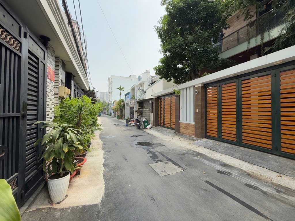 BÁN NHÀ ĐƯỜNG NGUYỄN NGHIÊM, HÒA THẠNH, TÂN PHÚ