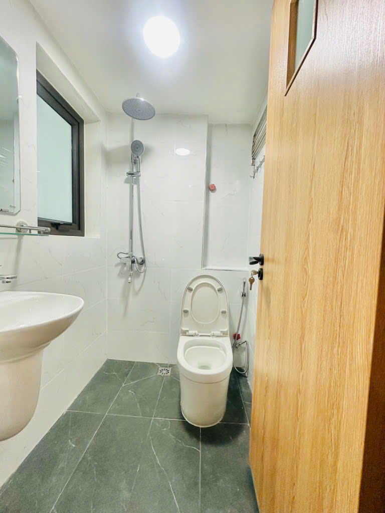 NHÀ 5 TẦNG ĐẸP, MINH KHAI ĐH KINH TẾ ĐH BÁCH KHOA, ĐH XÂY DỰNG, CHỈ 5.95 TỶ