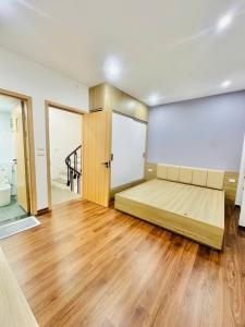 NHÀ 5 TẦNG KHU VỰC THANH NHÀN, CHỈ 5.95 TỶ