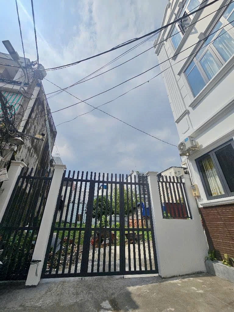 BÁN ĐẤT ĐƯỜNG NGUYỄN THỊ THẬP QUẬN 7, NGANG 6M (NỞ HẬU), NHỈNH 9 TỶ,  XÂY DỰNG CAO TẦNG