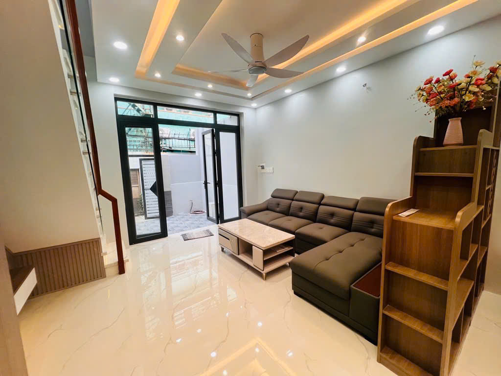 MUA 1 CĂN ĐƯỢC 2 CĂN - NHÀ QUẬN 7 MỚI XÂY, VÀO Ở NGAY