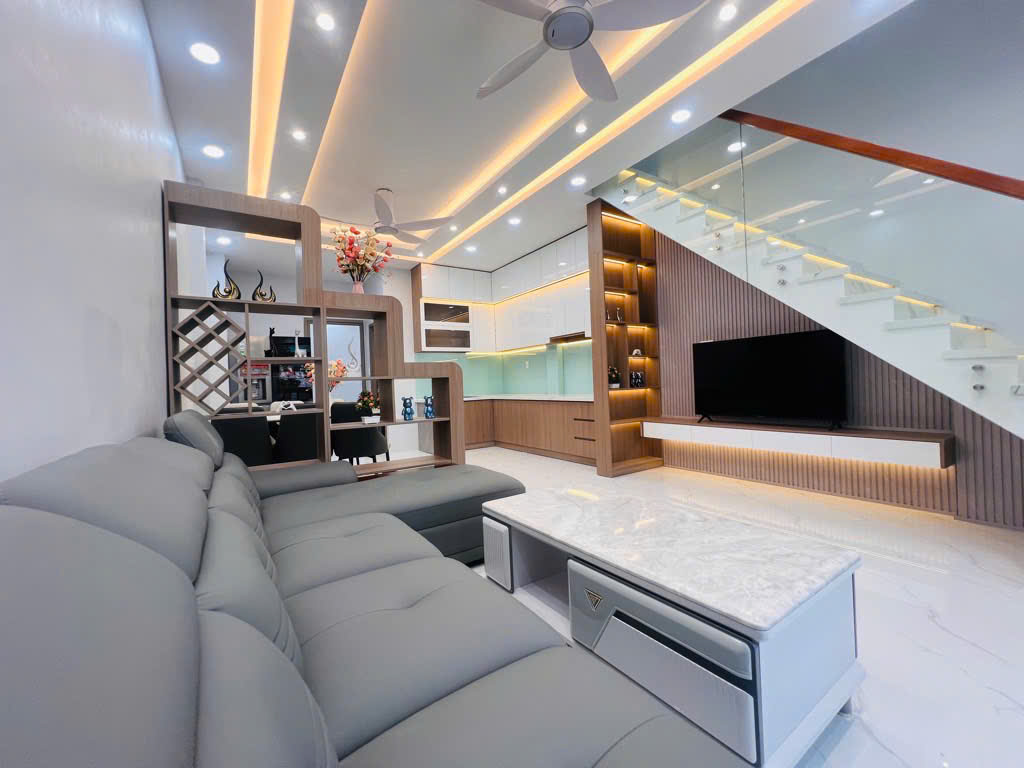 MUA 1 CĂN ĐƯỢC 2 CĂN - NHÀ QUẬN 7 MỚI XÂY, VÀO Ở NGAY