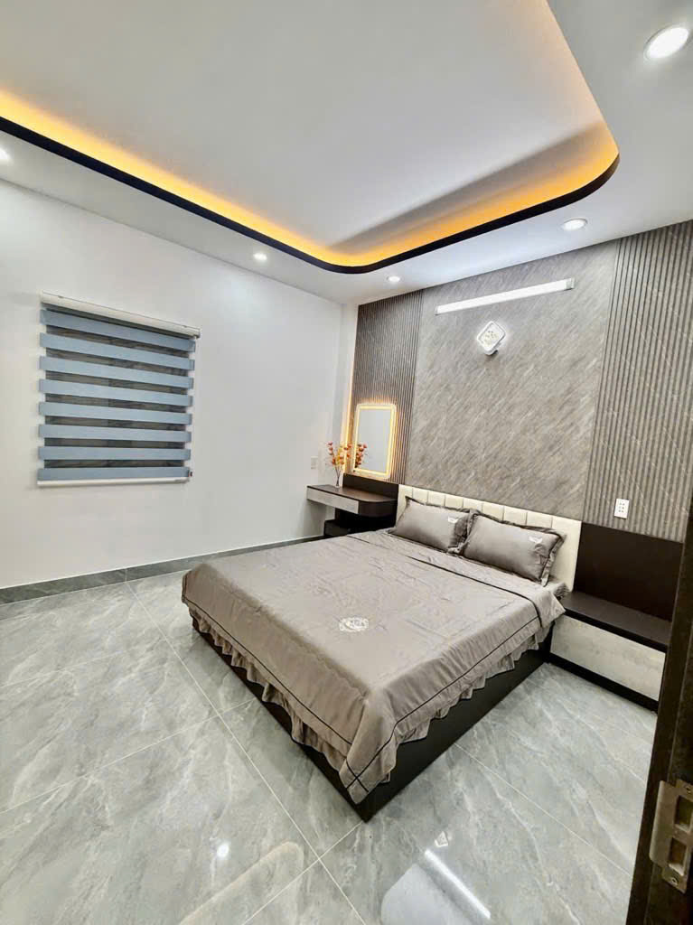 NHÀ PHỐ HIỆN ĐẠI MỚI XÂY - NGAY CẦU PHÚ XUÂN QUẬN 7