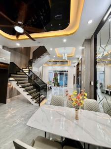 NHÀ PHỐ HIỆN ĐẠI MỚI XÂY - NGAY CẦU PHÚ XUÂN QUẬN 7
