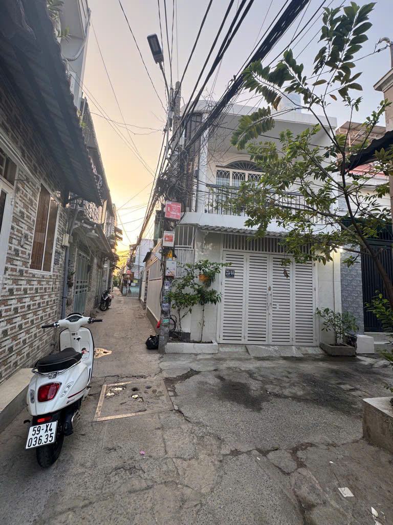 Nhà Mới 2MT Khu dân cư sầm uất