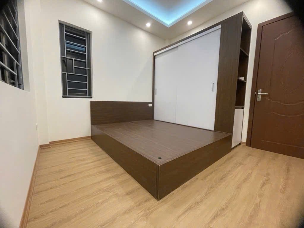 NHÀ MỚI - THANG MÁY - Ô TÔ ĐỖ CỬA