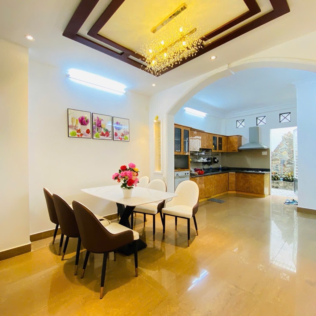 TRUNG TÂM GÒ VẤP- 4.1x18.5m- 4 TẦNG- HXH 5M- NHỈNH 10 TỶ