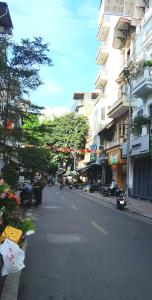 BÁN NHÀ HÒE NHAI - BA ĐÌNH - GIỮA LÒNG PHỐ CỔ - 3.9 TỶ !!!