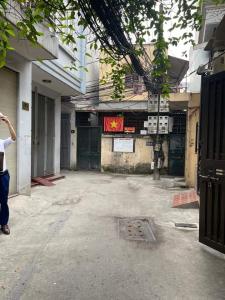 Chính chủ bán nhà đường Láng, ôtô đỗ cửa, 48m2, 4 tầng, chỉ 8.8 tỷ.