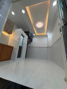 QUẬN 7 - NHÀ SỔ HỒNG RIÊNG HOÀN CÔNG - CHỈ 3 TỶ CHÚT XÍU.