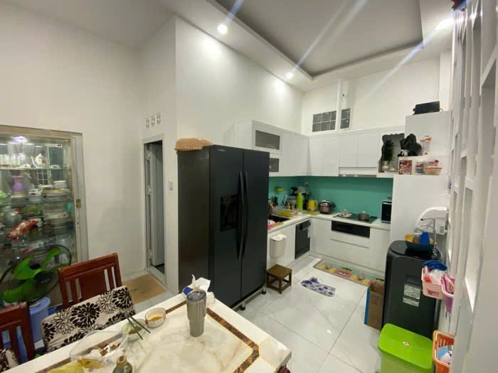 Nhà 3 mặt tiền Tân Kỳ Tân Quý, 84m2, 3 tầng, hẻm thông, giá 6x tỷ