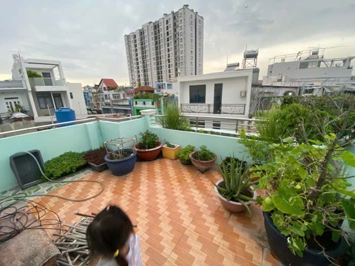 Nhà 3 mặt tiền Tân Kỳ Tân Quý, 84m2, 3 tầng, hẻm thông, giá 6x tỷ