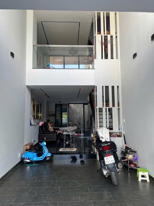 BÁN NHÀ MỚI, XE HƠI NGỦ TRONG NHÀ, BƯNG ÔNG THOÀN, PHÚ HỮU, TP THỦ ĐỨC - 4 TẦNG 4PN - DIỆN TÍCH 60m2 VUÔNG VỨC A4 - NHỈNH 6 TỶ