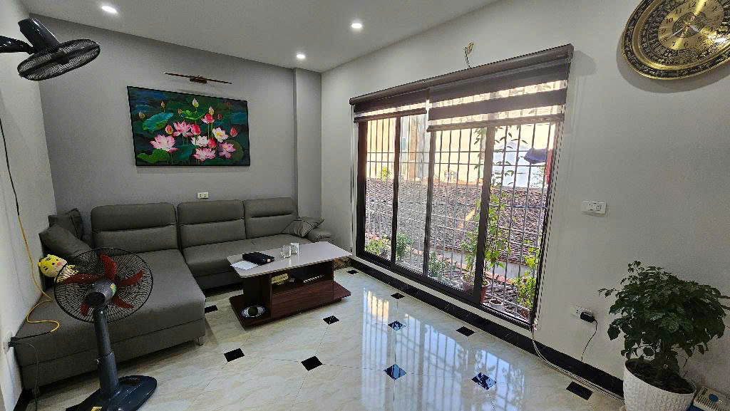 Mặt tiền rộng, ngõ rộng thông, ô tô gần, nhà đẹp Tổ 9 Mậu Lương 48m2 x 5 tầng