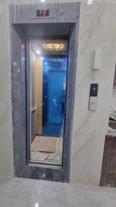 02 Siêu phẩm ô tô vào nhà tại Ngõ Chùa Xa – Phúc La, Hà Đông, thang máy, tiện ích bạt ngàn 30m2 x 6 tầng