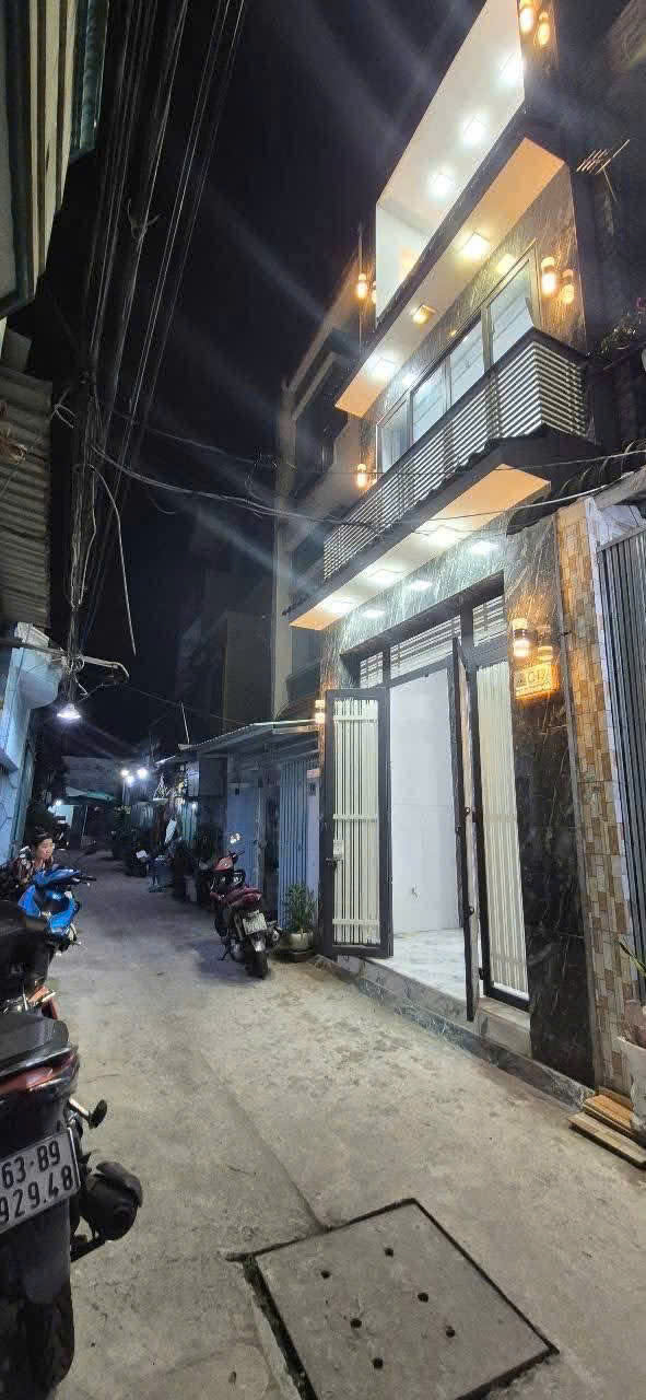 Chủ cần bán gấp Nhà quận 8, Hẻm Xe Hơi 3 tầng Chỉ 6.5 Tỷ