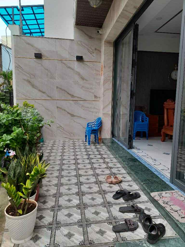 Nhà đẹp giá hợp lí ngay tại Quận 6