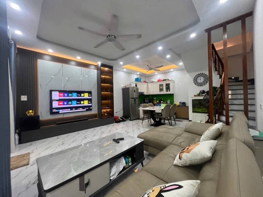 Nhà mặt phố huỳnh thúc kháng – trung tâm hà đông – chỉ 7.5 tỷ, 40m², kinh doanh sầm uất.