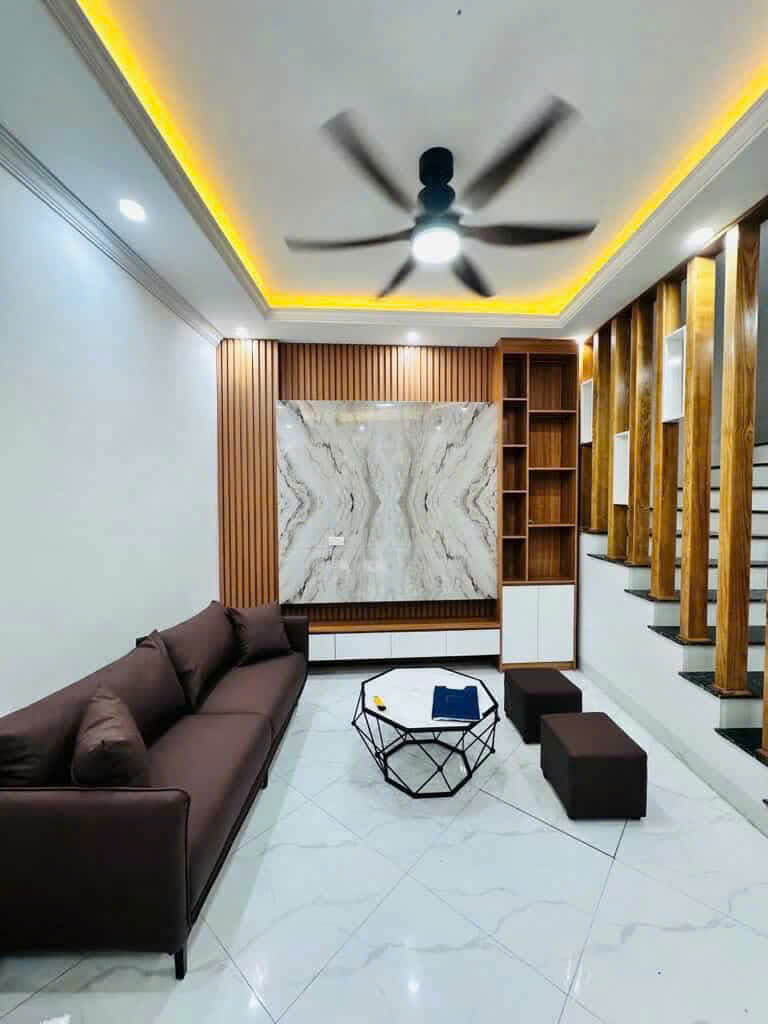 NHÀ CỔ NHUẾ 32 M 5 TẦNG - NGÕ 3M - MẶT TIỀN BỀ THẾ - NHÀ ĐẸP KEENG - FULL NỘI THẤT 