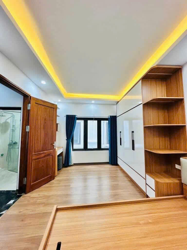 NHÀ CỔ NHUẾ 32 M 5 TẦNG - NGÕ 3M - MẶT TIỀN BỀ THẾ - NHÀ ĐẸP KEENG - FULL NỘI THẤT 