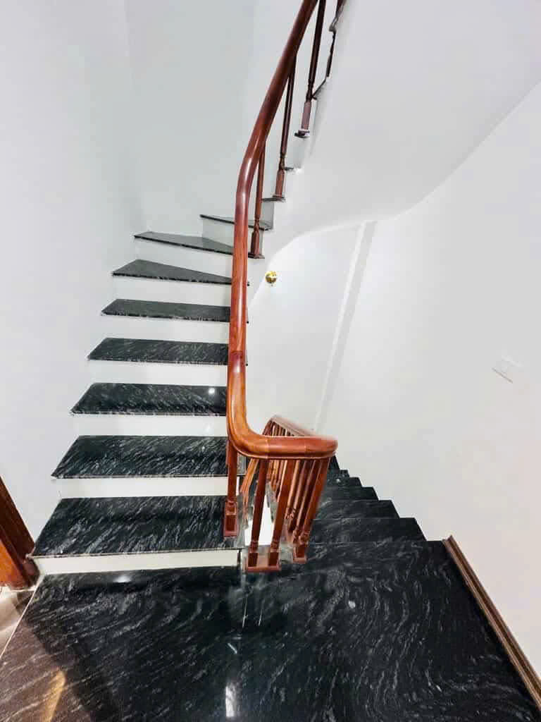 NHÀ CỔ NHUẾ 32 M 5 TẦNG - NGÕ 3M - MẶT TIỀN BỀ THẾ - NHÀ ĐẸP KEENG - FULL NỘI THẤT 