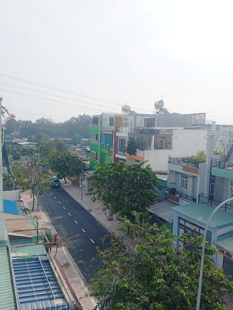 Nhà Đẹp: DT: 80m2 Cảng Sông Phú Định, Phường 16, Quận 8. Giá: 9,5 tỷ(Thương lượng)