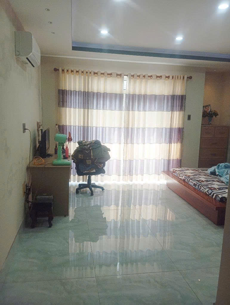 Bán nhà VIP, khu vực Cảng Sông Phú Định, Phường 16, Quận 8.