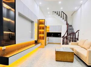 Nhà đẹp lung linh Khương Hạ, 20m ngõ ô tô tránh, 5 tầng x 35m2, chỉ 8.75 tỷ
